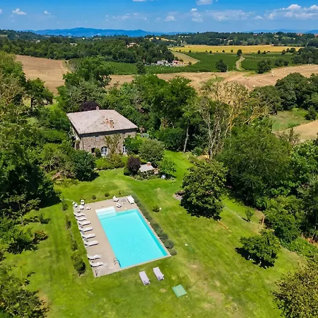 Camilla Villa
