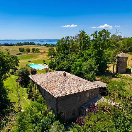 Camilla Villa